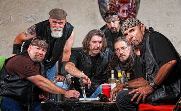 menseekingmenindy: Where Real Men Meet for Love & Fun