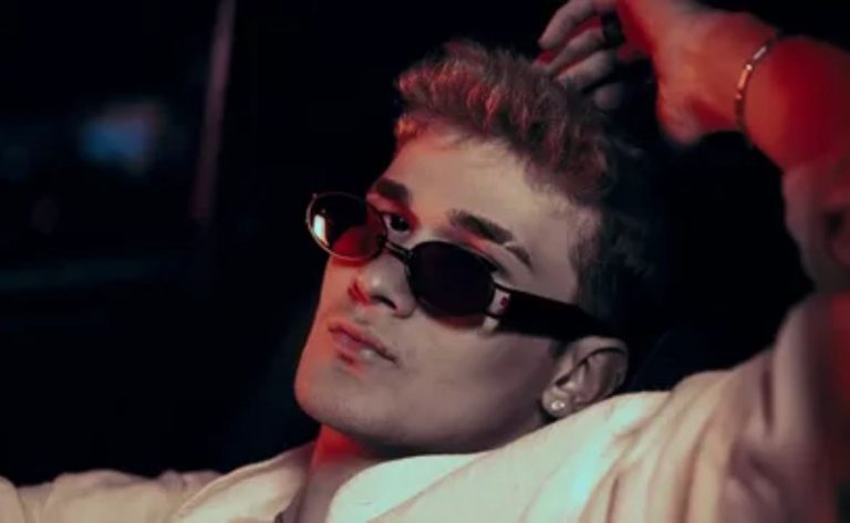 the valiant thieves i wear my sunglasses at night lyrics